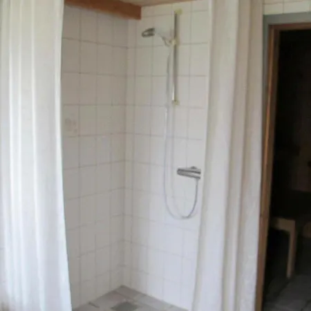 Three-bedroom Holiday In Idestrup 5 Semesterbostad *