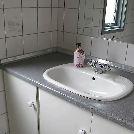 Semesterbostad Three-bedroom Holiday In Idestrup 5